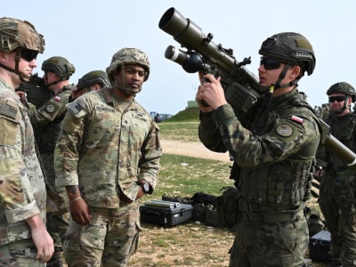 Polska firma sprzeda Szwedom system obrony powietrznej. Co z dronami, które wybuchają w Polsce?