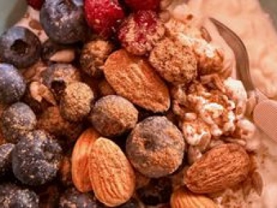 Ekspresowe śniadanie bez chleba. Zrobisz, nawet kiedy lodówka świecie pustkami