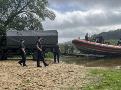 Jezioro Dołgie Małe. Wojskowi szukają Bursztynowej Komnaty