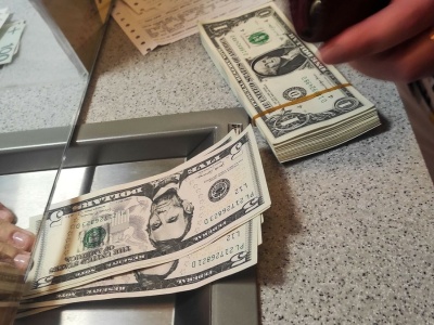 Zły czas dla dolara. Grozi mu najgorszy wynik od ponad 7 lat