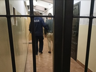 Wszedł przez balkon do własnego mieszkania i trafił do więzienia