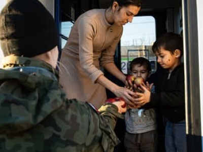 Wiele dzieci cudzoziemskich utraci 800+. Prof. Szarfenberg przed debatą w Sjemie o specustawie ukraińskiej