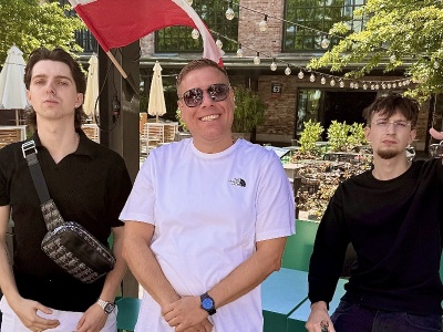 Diho, Haranczykov i xrzel w antypolicyjnym „Polizei”