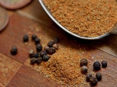 W PRL-u nasze babcie dodawały niemal do wszystkiego. To zdrowa i wyrazista przyprawa, która świetnie podbija smak