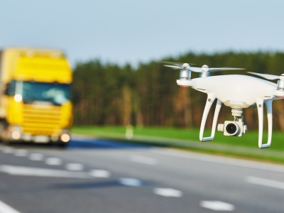 Dron spadł na samochód? Sprawdź, czy należy ci się odszkodowanie