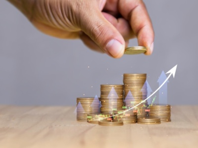 Skąd Polacy czerpią wiedzę o oszczędzaniu i inwestowaniu?