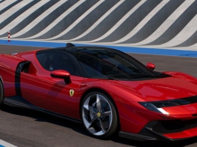 Ferrari Testarossa powraca. Ma cztery silniki i 1 050 KM