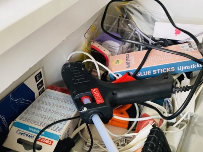 Masz ją w domu i udajesz, że nie istnieje. „Szuflada wstydu” zmorą Polaków