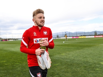 OFICJALNIE: Jóźwiak wraca do Polski! Podpisał kontrakt