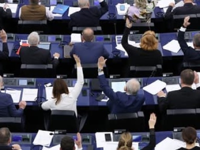 Oglądaj na żywo: Debata w PE o rosyjskich nalotach dronowych na Polskę