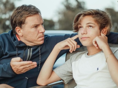 Nastolatek zaczął przeklinać w domu. Ten błąd rodziców sprawi, że będzie 