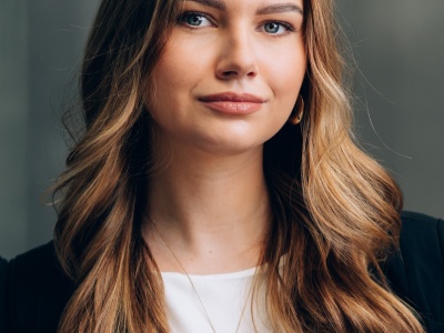 „Najłatwiej manipuluje się spolaryzowanym społeczeństwem”. Tak działa dezinformacja