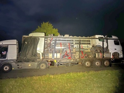 Dwa Actrosy i jedno Atego w kurtynowej naczepie – kara oraz konfiskata przychodu