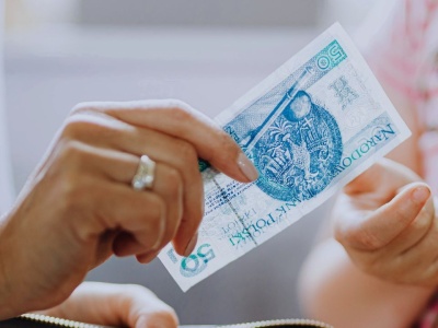 Można dostać ponad 215 zł zasiłku co miesiąc. Na tę chorobę cierpi wielu Polaków