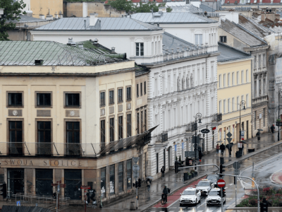 Śmigłowce nad Warszawą. Mieszkańcy są przerażeni