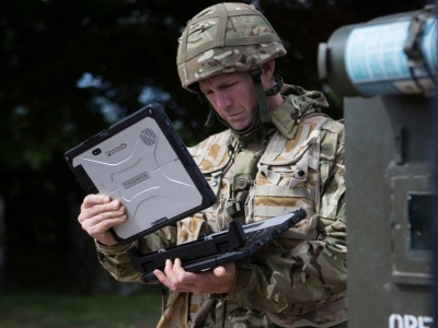 Europejski kraj przygotowuje się do wojny cyfrowej. Jak walczy Polska?