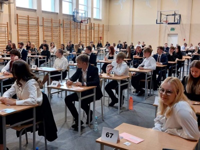 Wyniki matur 2025 w Powiecie Ostrowskim. Które szkoły najlepsze?