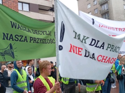 Apel do ministra: Chcemy pracy, nie zasiłków! Jest decyzja – muszą być procedury