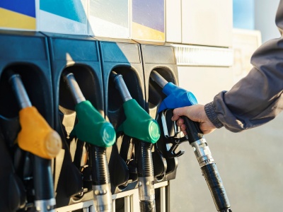 Tego lata popyt na paliwa płynne był mniejszy niż rok temu