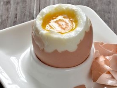 Przygotuj jajko na miękko jak perfekcjonista. Szef kuchni zdradził prosty patent