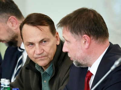 Trump bagatelizuje, Sikorski stanowczo odpowiada