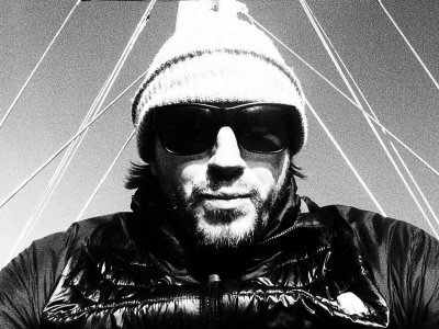 Poruszające doniesienia o nagłej śmierci Piotra Nowakowskiego. 