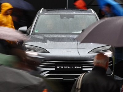 Z dużej chmury mały deszcz. Mimo unijnych ceł, import samochodów z Chin wciąż rośnie