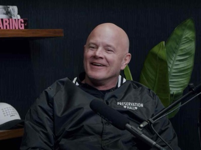 Mike’a Novogratz: „Bitcoin jest w fazie konsolidacji, a fundusze korporacyjne celują w altcoiny”