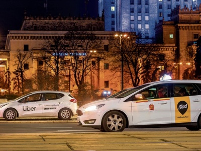 Nocna akcja w stolicy. Samochody zostały zniszczone w jednym celu