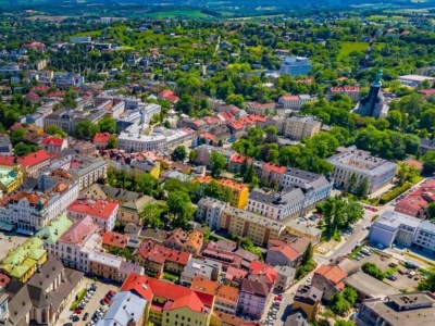 „Granica przyciąga”. Niewielkie miasto wie, jak z tego korzystać