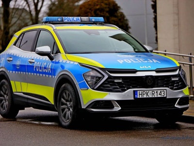 Policja w Rzeszowie szuka świadków uszkodzenia radiowozu – pomóż złapać sprawcę!