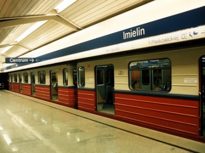 Warszawa: Powtarzają się awarie metra