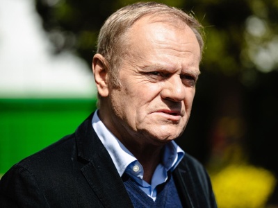 „Też chcielibyśmy, żeby to była pomyłka”. Donald Tusk odpowiada Trumpowi po ataku dr…