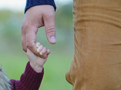 6 pytań, które powinnaś zadać swojemu ojcu. Odpowiedź na 4 zmieni waszą relację