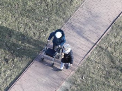 Jak wygląda opieka długoterminowa w Polsce? Badacze czekają na Wasze historie