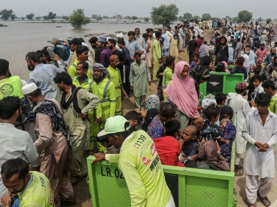 Wielka ewakuacja podczas monsunu. Domy opuściły miliony ludzi