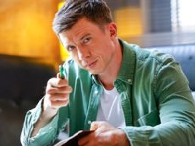 Alan Andersz wykonuje ciężką pracę fizyczną. Potrzebował odskoczni od show-biznesu