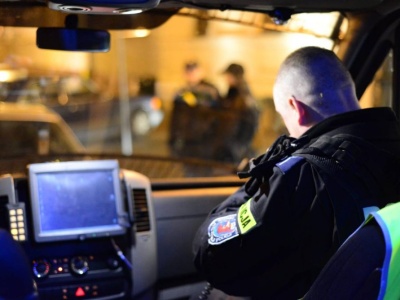 Policja wytrzymała tydzień. Skandal wokół apki do zgłaszania nielegalnego parkowania