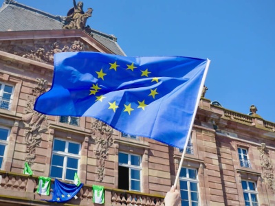 TikTok tylko dla dorosłych? Unia Europejska szykuje zmiany