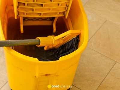 Gdzie wyrzucić starego mopa? To zależy, z jakich materiałów jest wykonany