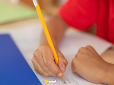 Miał podzielić 861:4. Ojciec nie potrafił rozwiązać zadania z podstawówki