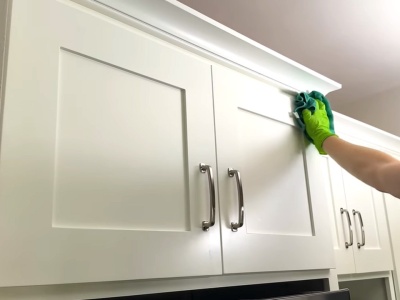 Nigdy nie myj tym szafek kuchennych. Konsekwencje mogą być opłakane