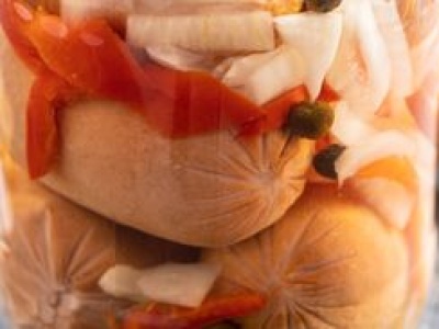 Czeski sposób na parówki może szokować. Najpierw nikt nie chce spróbować, potem brakuje dokładki