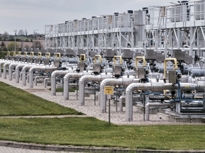 Nowa ustawa o zapasach ropy i gazu przyjęta. Wątpliwości pozostają