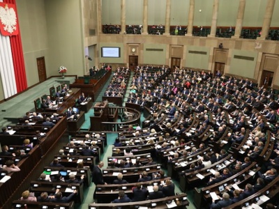 Dobra wiadomość dla milionów pracowników. Sejm przyjął ustawę stażową