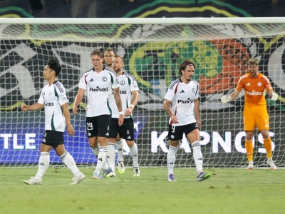 OFICJALNIE: Legia traci kolejnego napastnika. Wiadomo, ile kosztował!