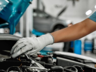 Dlaczego silnik szarpie na LPG, a na benzynie działa idealnie? Wyjaśniamy