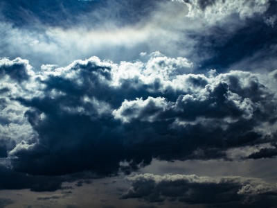 IMGW ostrzega przed sobotnimi burzami