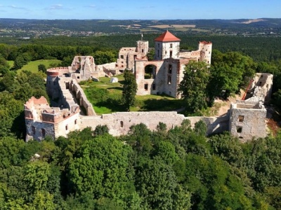 Unikat wśród małopolskich zabytków. Ten zamek porównywany był do Wawelu