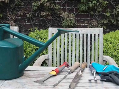 Połóż w ogrodzie. Wiosną nie urośnie w nim ani jeden chwast